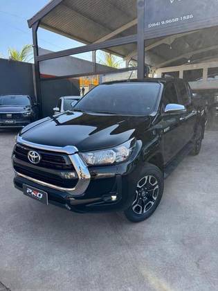 TOYOTA HILUX 2.8 D-4D TURBO DIESEL CD SRV 4X4 AUTOMÁTICO